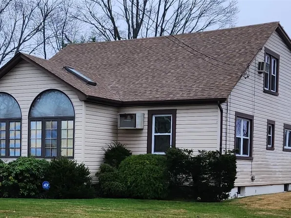 14 Henry Avenue, Babylon, NY 11702