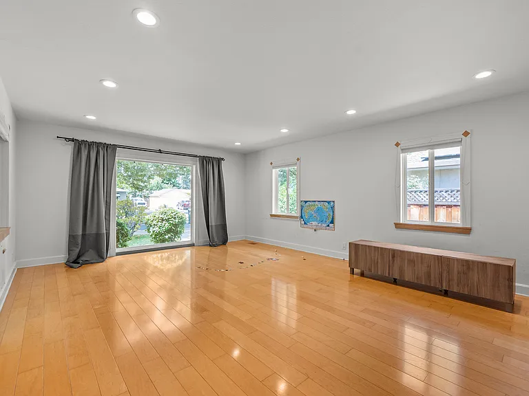 1742 Naglee Ave — Photo 19