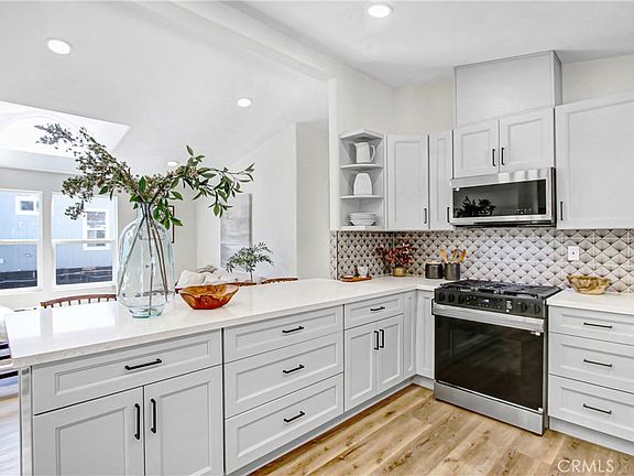 4th image of 13039 Alpine Dr #397