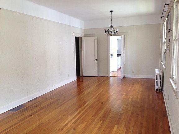 4th image of 1810 Pine St