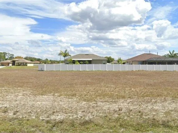 3211 NE 13th Ct, Cape Coral, FL 33909