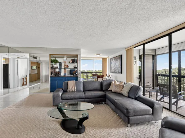 1871 Bridgewood Drive, Boca Raton, FL 33434