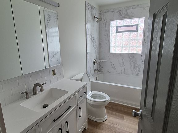 4th image of 570 E Paige Ave