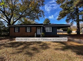 2106 Decor St, Fayetteville, NC 28304