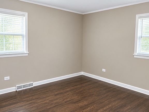 5th image of 14444 Ellis Ave