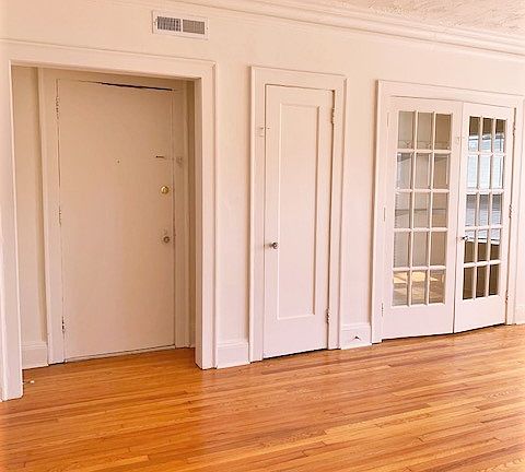 2nd image of 12471 Cedar Rd #204