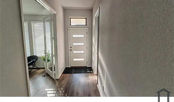 2301 Kirkstall Way — Photo 2