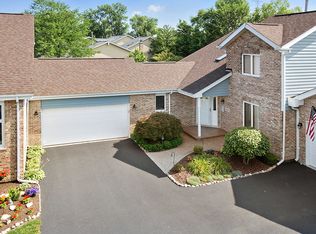 11430 Lakebrook Ct, Orland Park, IL 60467