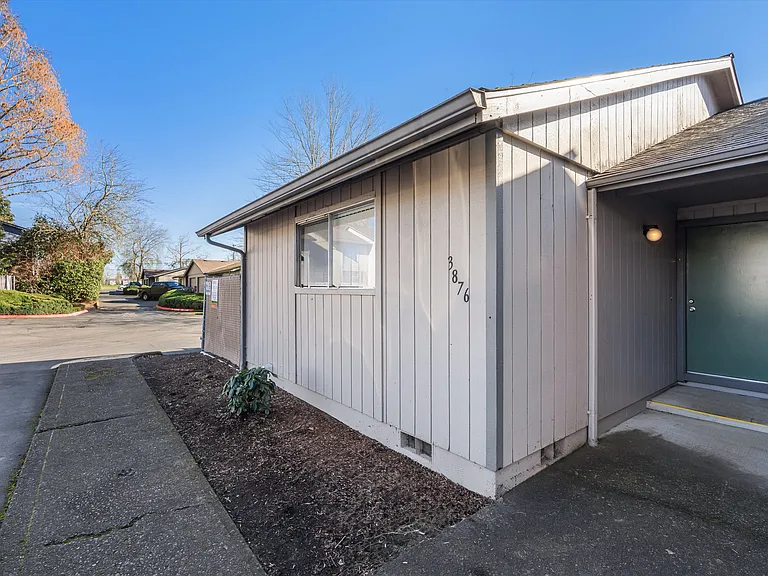 Rockwood Park Apartments — Photo 14