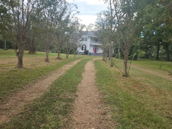202 Hunter St, Crystal Springs, MS 39059