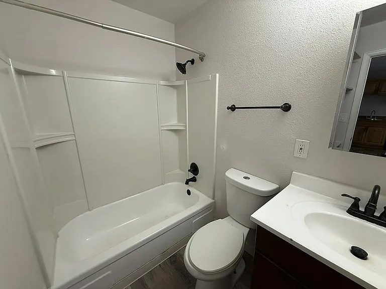 Summit View Apartments — Photo 5