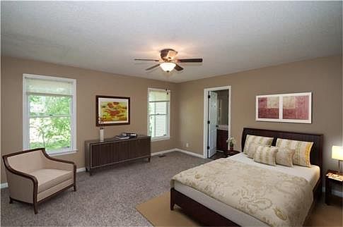 4th image of 3411 E Henderson Way