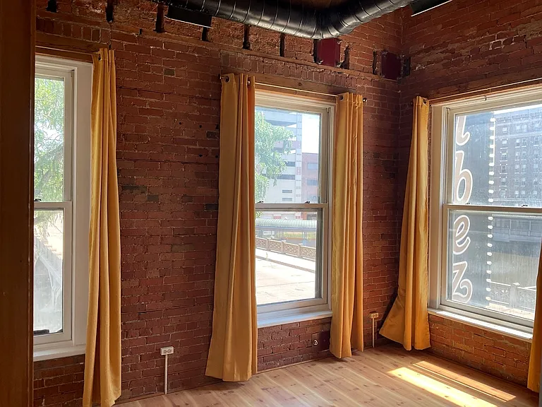 29 W New York St #3 — Photo 10