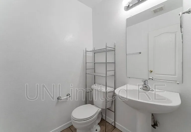 2433 S Seclusion Ln — Photo 8