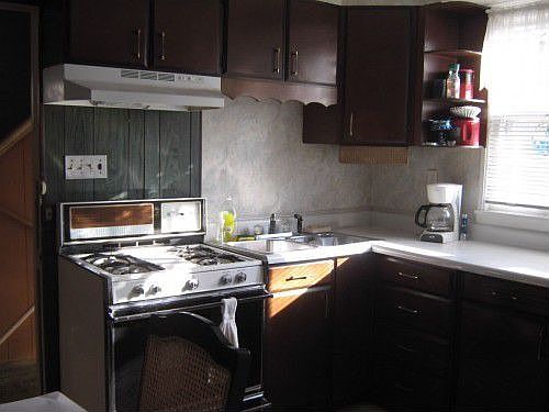 3rd image of 31 N Victory St