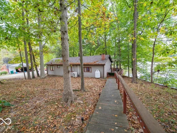 8630 N Briarwood Lake East Dr, Monrovia, IN 46157