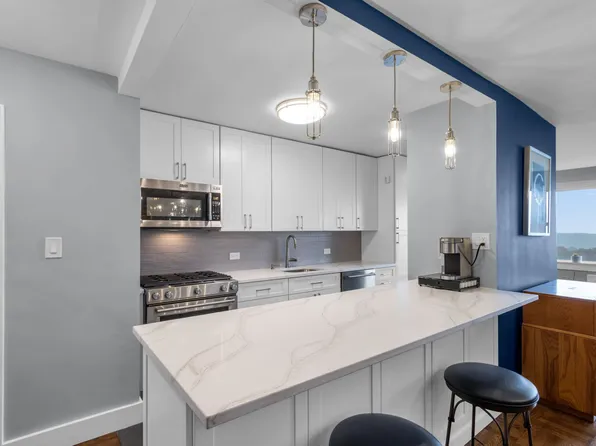 4555 Henry Hudson Pkwy W image 15 of 40