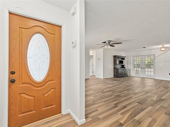 3rd image of 2536 1st St