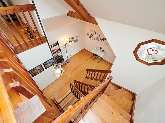 3rd image of 804 Country Ln #804