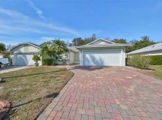 1936 Grand Cypress Ln, Sun City Center, FL 33573