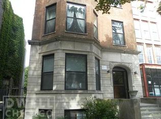 3430 N Elaine Pl, Chicago, IL 60657