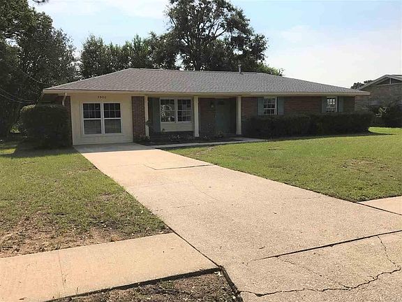2nd image of 7900 Le Jeune Dr