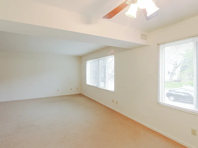 Heritage Apartments — Photo 8