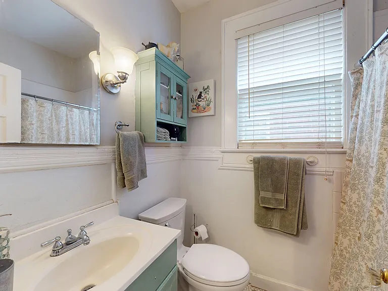 1028 Kinard Ct #1028 — Photo 9