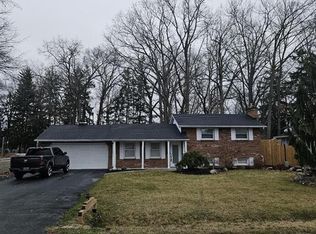 945 Laurier Dr, Lasalle, ON N9J 1M9