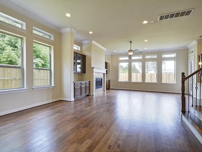Dartmoor Terrace Dr — Photo 2