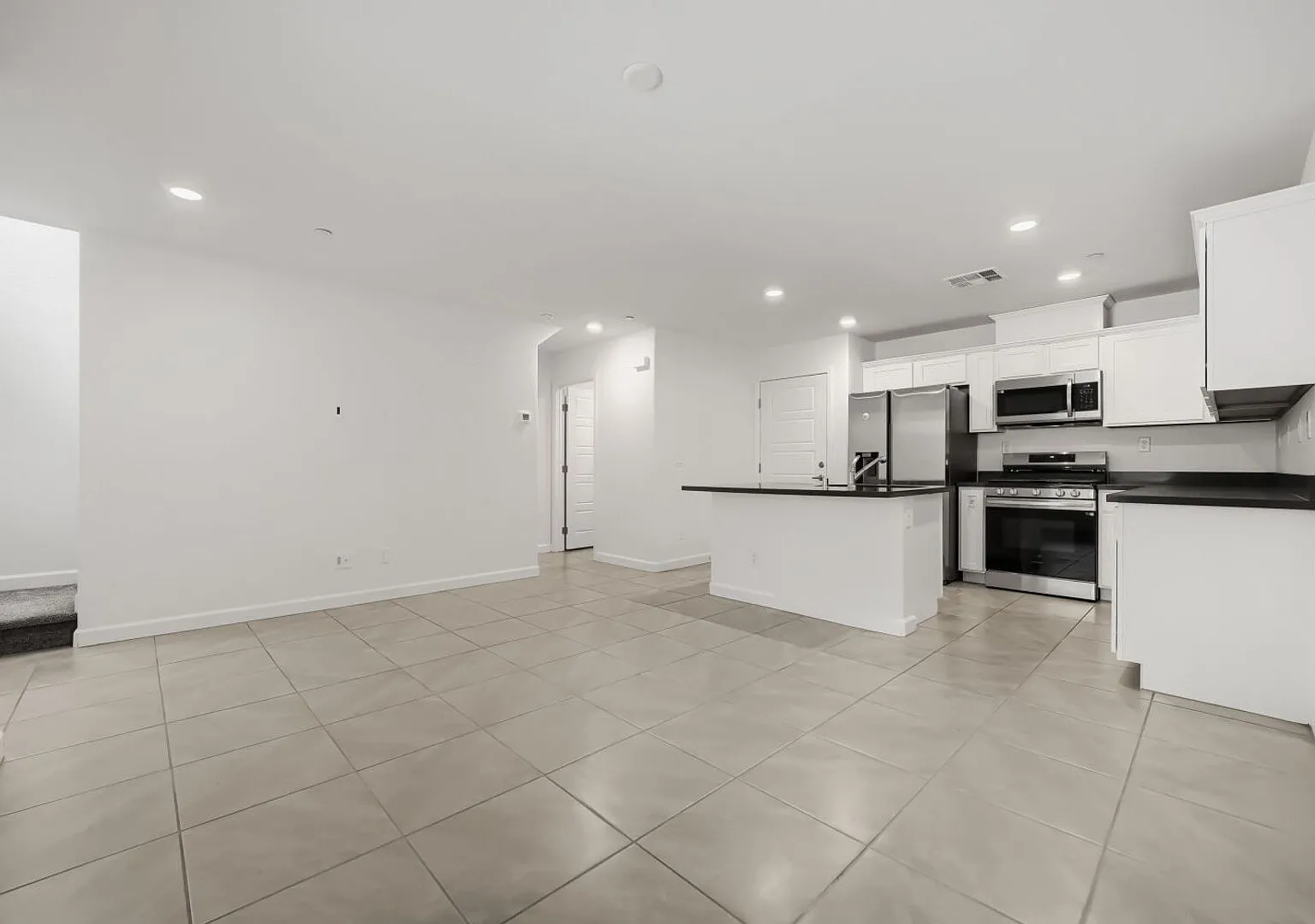Stylish 3-Bedroom Townhome with Garage & Community Amenities! — Photo 4