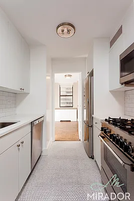 Rented by Mirador Real Estate | media 23