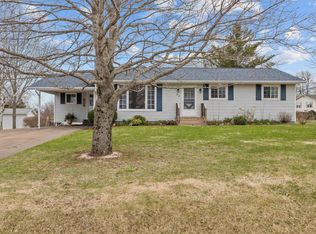 32 Eliot Dr, Cornwall, PE C0A 1H0