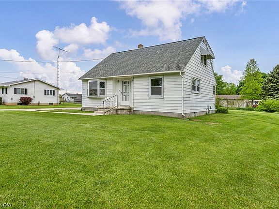 3rd image of 3714 Gary Dr