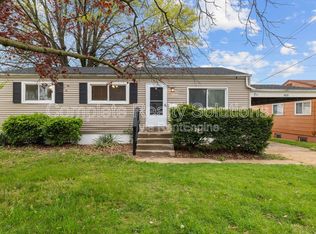 3429 Ranch Ln, Saint Louis, MO 63121