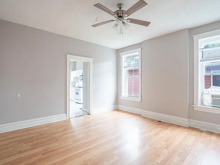 6128 Vermont Ave — Photo 3
