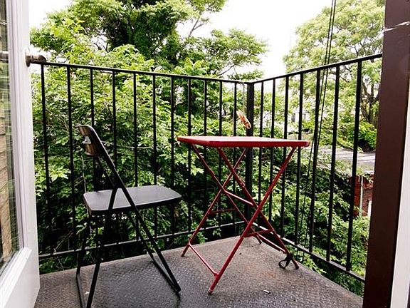 204_Kent_Street__3R-8