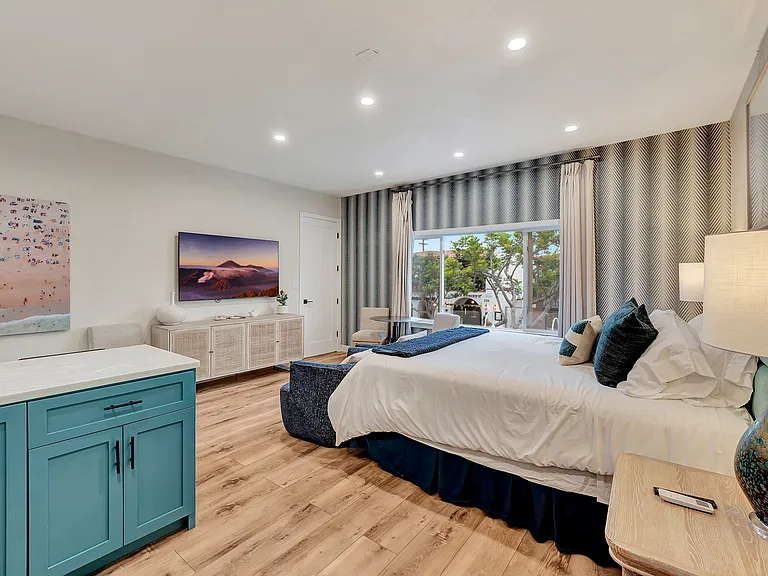 223 Avenida Del Mar #1-6 — Photo 9