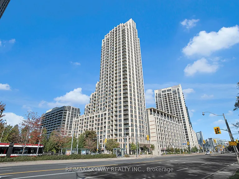 628 Fleet St #LPH03 — Photo 1