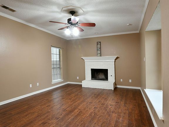 3rd image of 8943 Camfield Way St