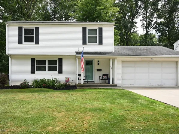 229 Pinehurst Rd, Munroe Falls, OH 44262