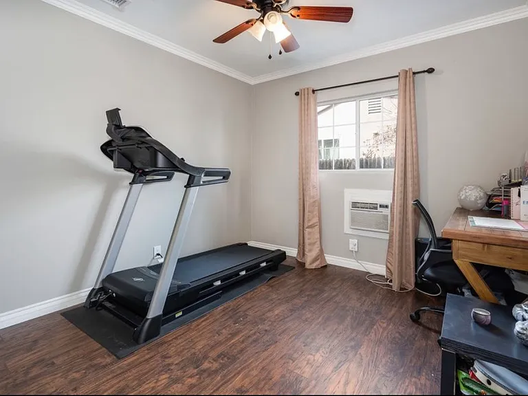 2416 S San Antonio Ave — Photo 26