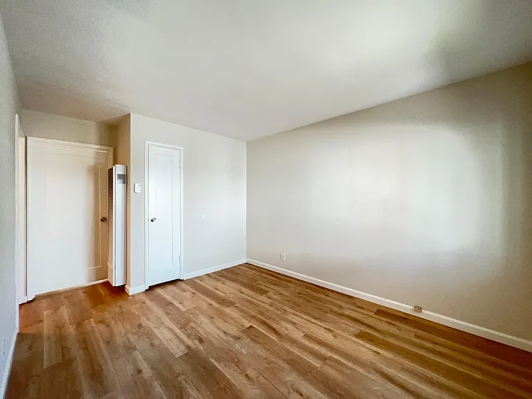 824 Adams St — Photo 6