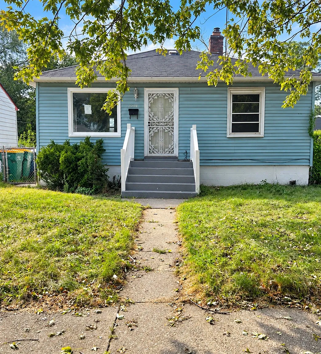 1954 McKinley St — Photo 2