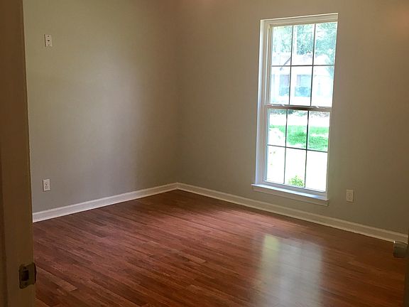 4th image of 2606 Scarlet Dr