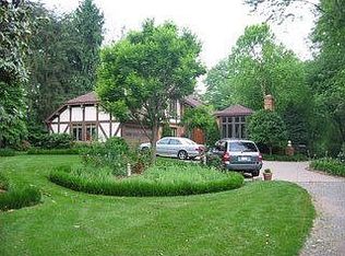 9695 Stanton Dr, Fairfax, VA 22031