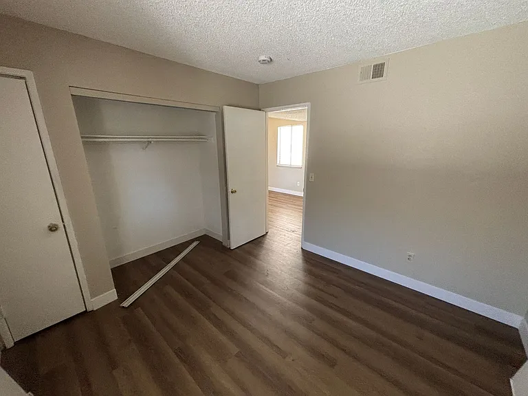 2205 N Jones Blvd — Photo 6