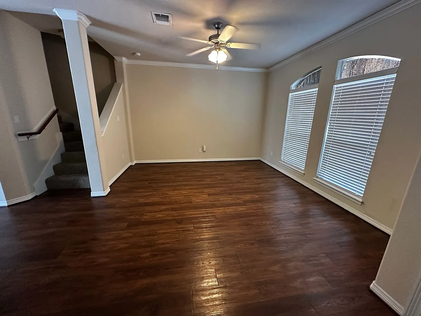 4 Bedroom 4.5 Bath Townhome in Gated Community — Photo 2