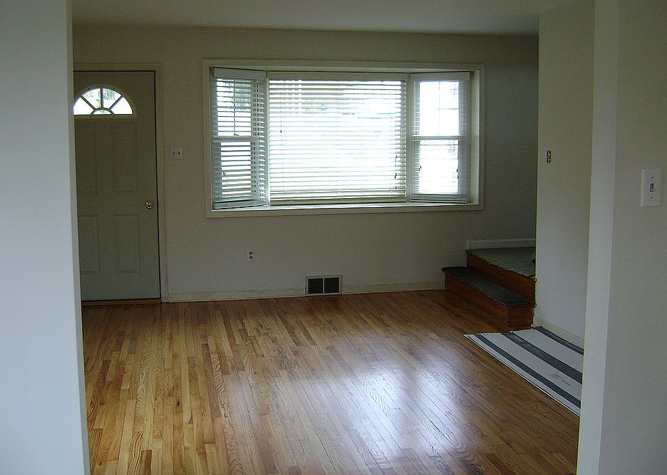 1st image of 127 Ashley Rd