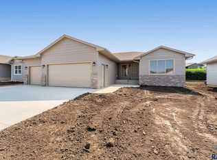 8901 W Rathburn St, Sioux Falls, SD 57106